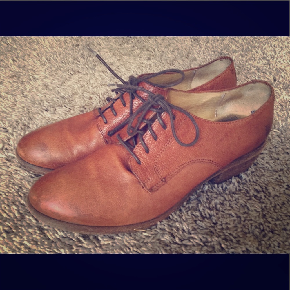 Frye Carson Oxfords